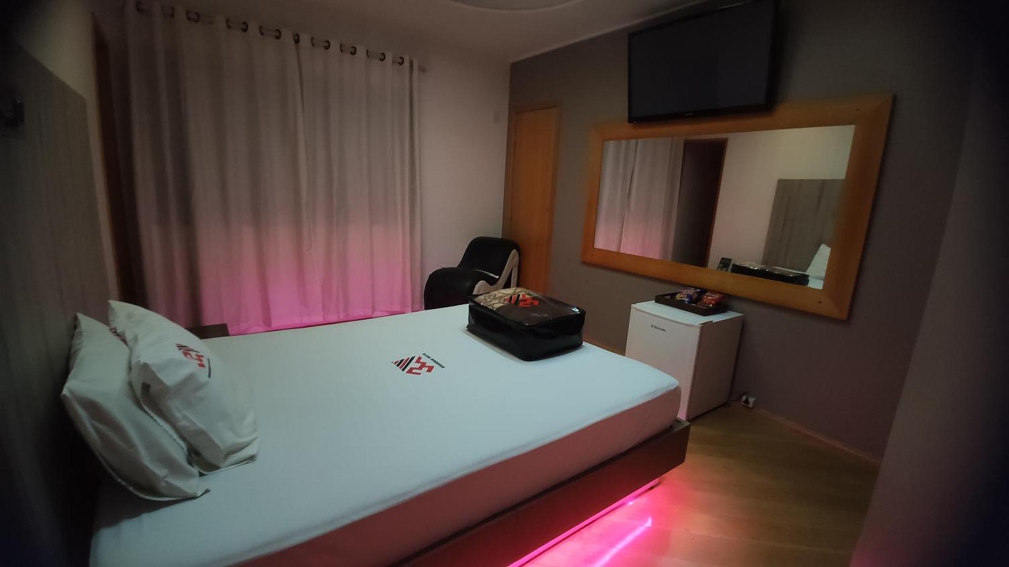 Bruhmom Motel Valinhos Buitenkant foto